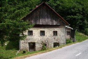 €19,000 Older hse in Baska Grapa,Hudajuzna nr Tolm. Click here for more details. €19,000 Older hse in Baska Grapa,Hudajuzna nr Tolm. Click here for more details.